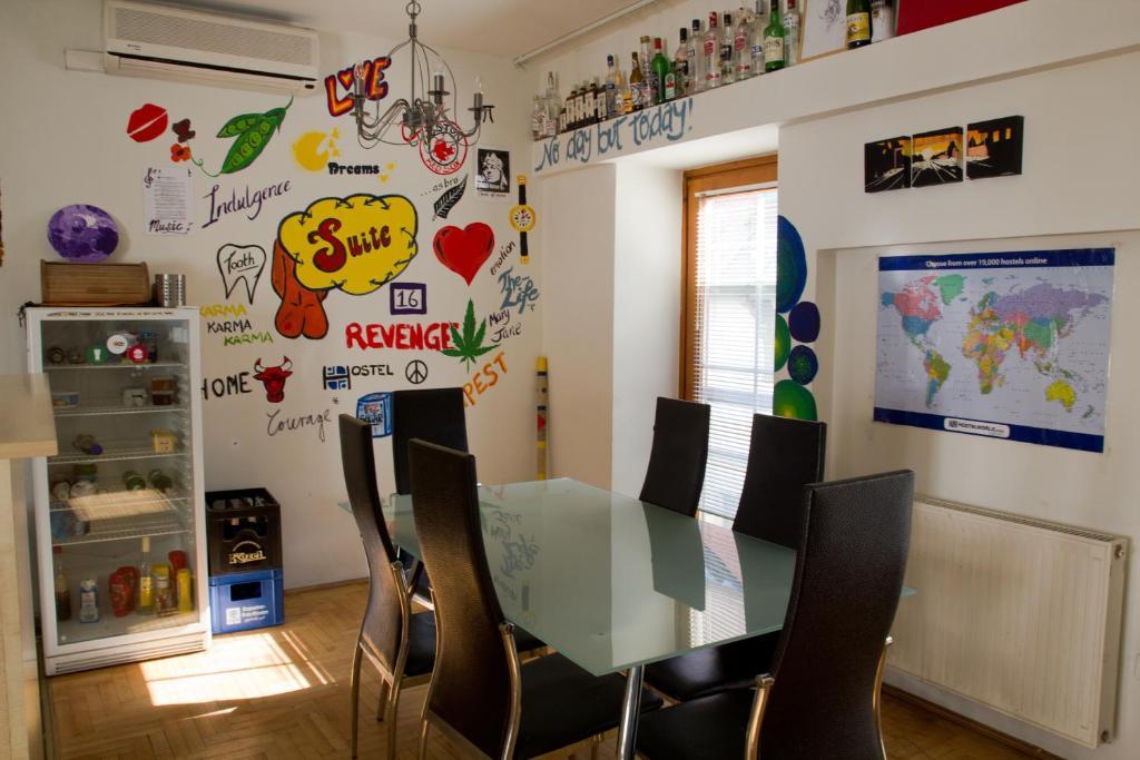 Colors Guest House Budapest Room photo