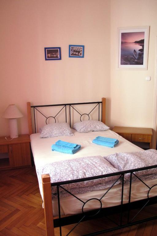 Colors Guest House Budapest Room photo